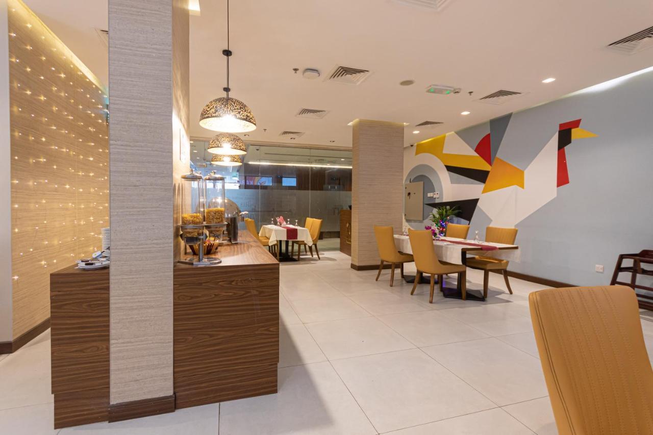 Le Wana Hotel Dubai Exterior foto